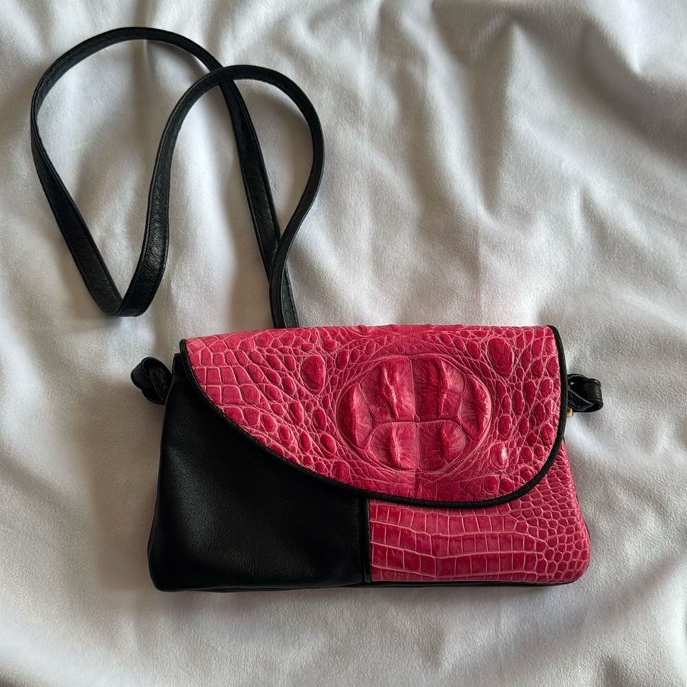 Vintage Hot Pink D’Onofrio Alligator Leather Crossbody Purse Bag Brass Hardware